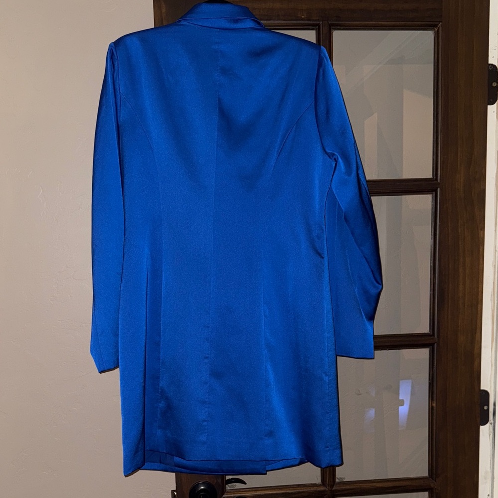 Adelyn Rae Vibrant Cobalt Blue Double-Breasted Blazer Dress. - Picture 4 of 6